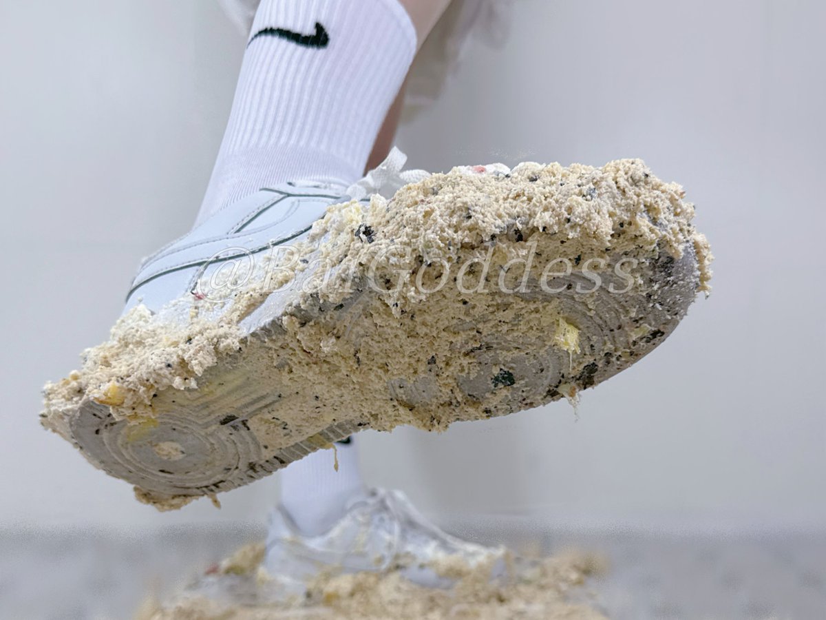 Goddess__Bai's tweet image. 奶油空军 #foodcrush #踩踏 #踩食物