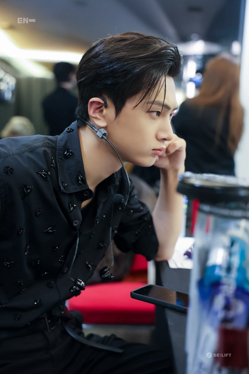ENHYPEN's tweet image. [🎞️#ENroll]
ENHYPEN BACKSTAGE PHOTO
@ WORLD TOUR ‘WALK THE LINE’ in SINGAPORE_251003~05

#ENHYPEN #EN_WALKTHELINE
#EN_WORLDTOUR_WALKTHELINE
#WALKTHELINE_IN_SINGAPORE