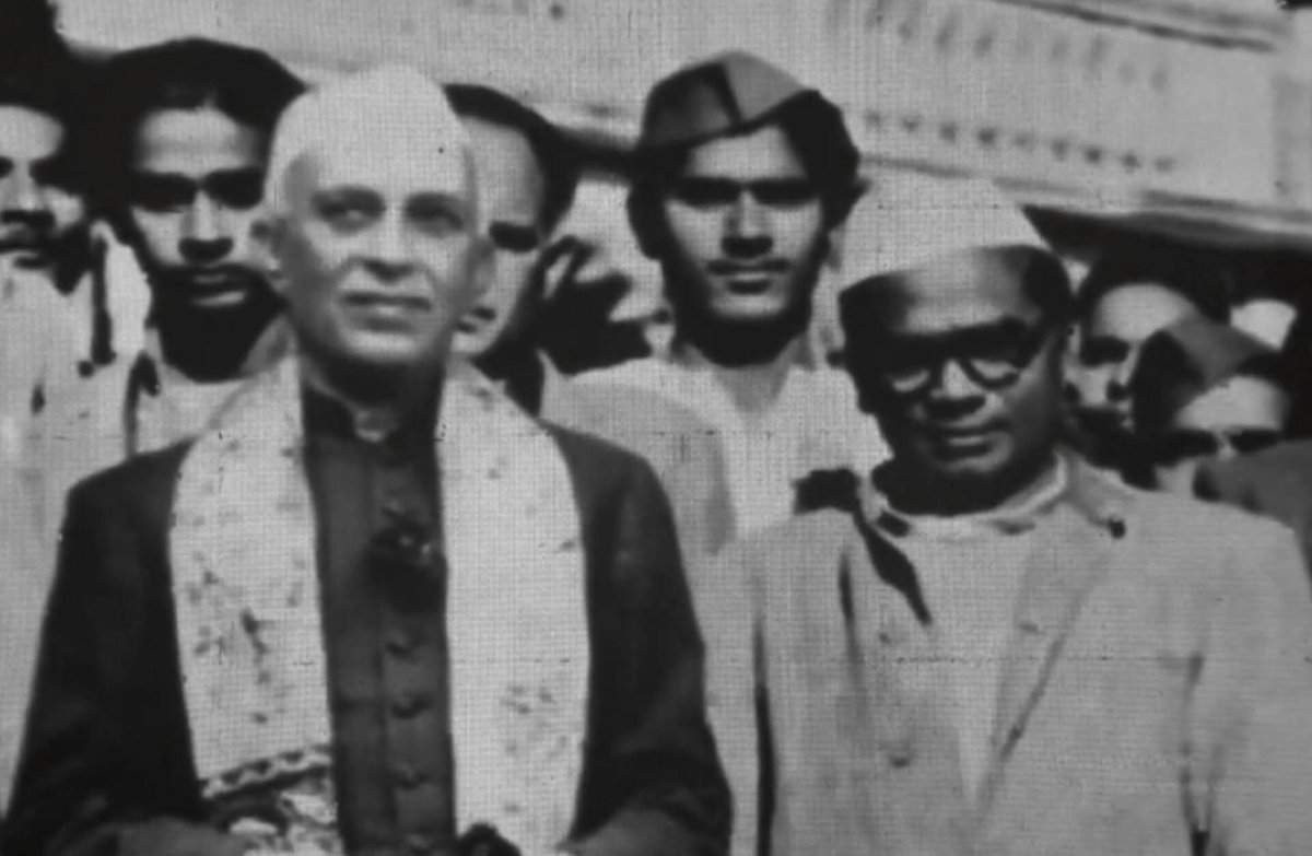 _nehruvian's tweet image. Jawaharlal Nehru with Dr. Rammanohar Lohia.