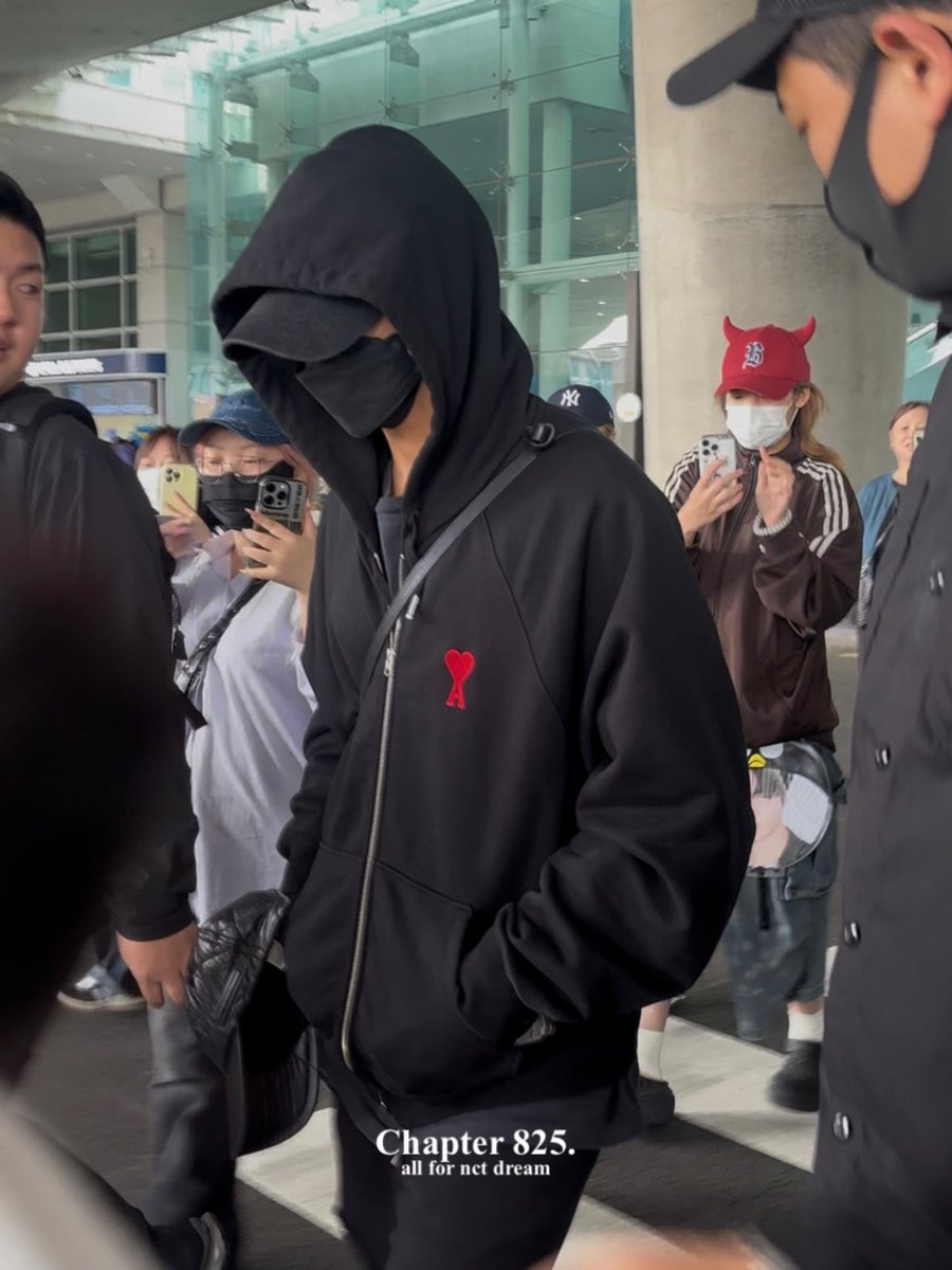 Chapter825's tweet image. 251012 ICN✈️

수고했어요~~

#HAECHAN #해찬 #ヘチャン
#NCTDREAM #엔시티드림