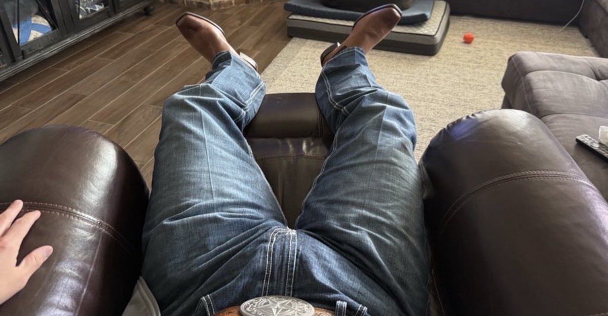 What you see vs what I see 😈
#findom