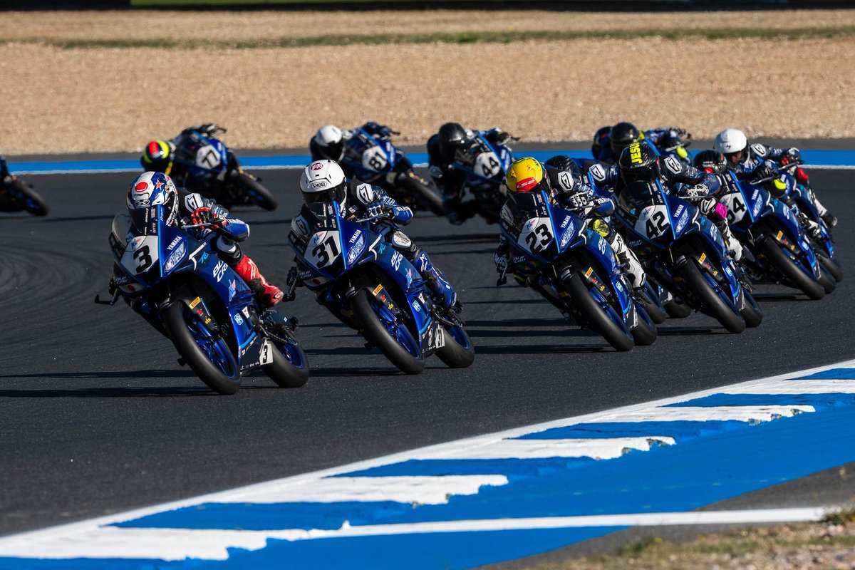 kakeruokunuki31's tweet image. Race1
P8
明日は最後のレースです！今日の悪かったところ修正して良い形で締めくくれるようにします💪

配信は日本時間の18:05からです👀

youtube.com/live/IOvAd-lNk…

#YAMAHA #R3 #BLUCRU
#SHOEI #KUSHITANI