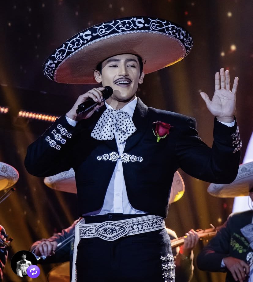 alexmazzini_'s tweet image. Jesús Zavaleta, imitador de Pedro Infante se alza con el 1er puesto de esta temporada de #YoSoy
Resultado más que justo, a pesar que debió llegar a la final junto a otros concursantes injustamente eliminados. De igual modo, Jesús demostró durante toda la competencia ser el mejor.