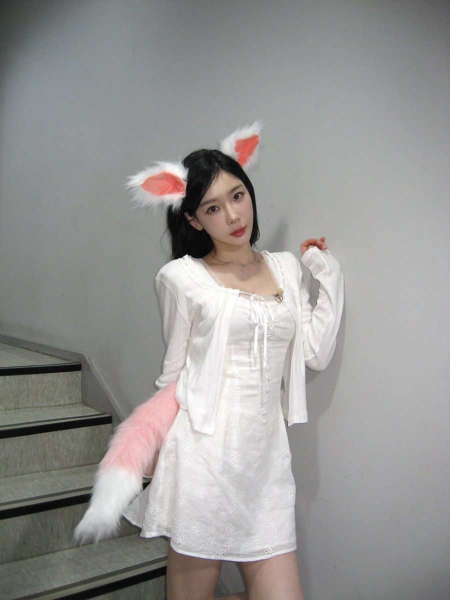 qqer7nu9k's tweet image. Taeyeon Instagram update 🐰 #태연 #소녀시대 #taeyeon #snsd