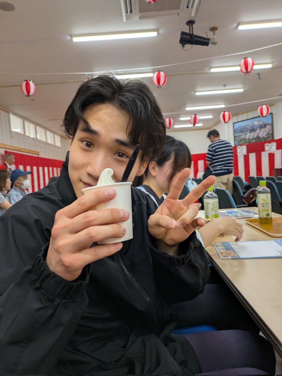 こんにちは！
和太鼓サークル和です！

本日は、株式会社エナキスさん主催でまるこ福祉会さんで行われた、ふれあい祭りに参加してまいりました✨

たくさんのお客さんに盛り上げていただき、我々としてもとても楽しかったです☺️

写真は、公演後の様子です🤭 

 #上田市  #長野大学 #和太鼓