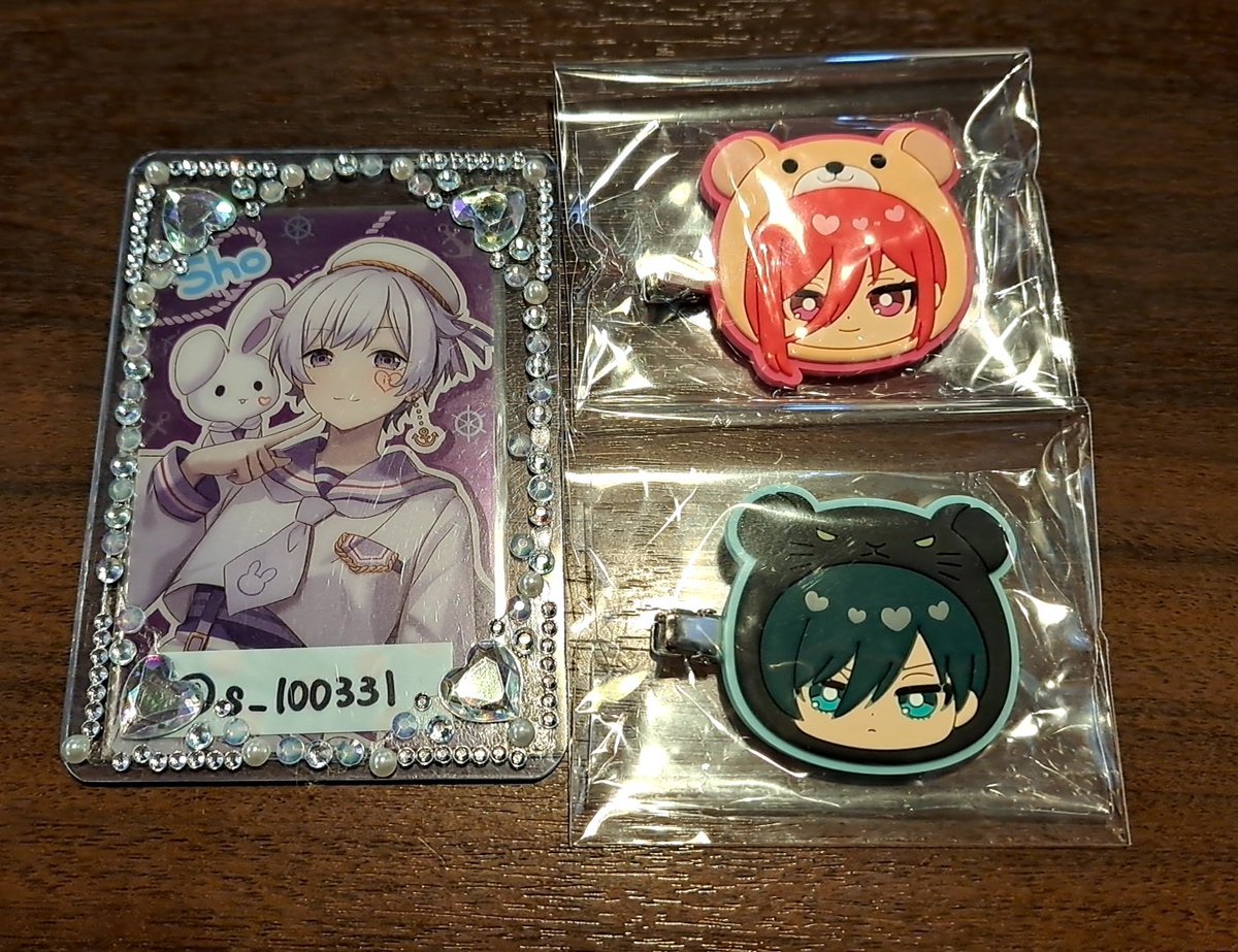 【交換】ブルーロック   アニマルヘアクリップ  ガチャガチャ

【譲】画像1枚目 千切くん・凛くん

【求】氷織くん

郵送での交換希望です。
お気軽にお声かけください！