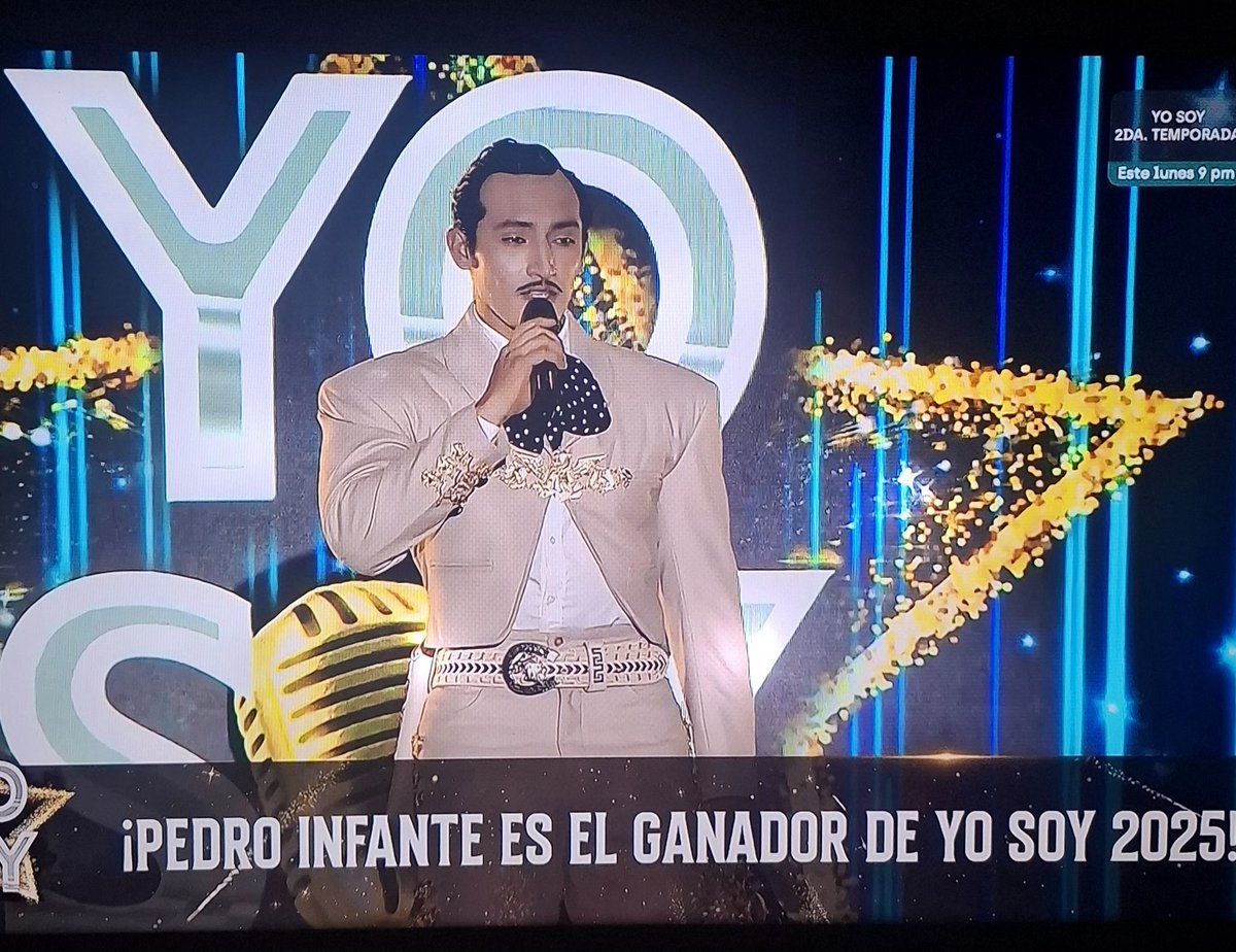 GiananiKMP's tweet photo. Simplemente clonados.Humilde, genuino,disciplinado #Pedro Infante un artista completo. #YoSoy https://t.co/eJJGeYhqt5