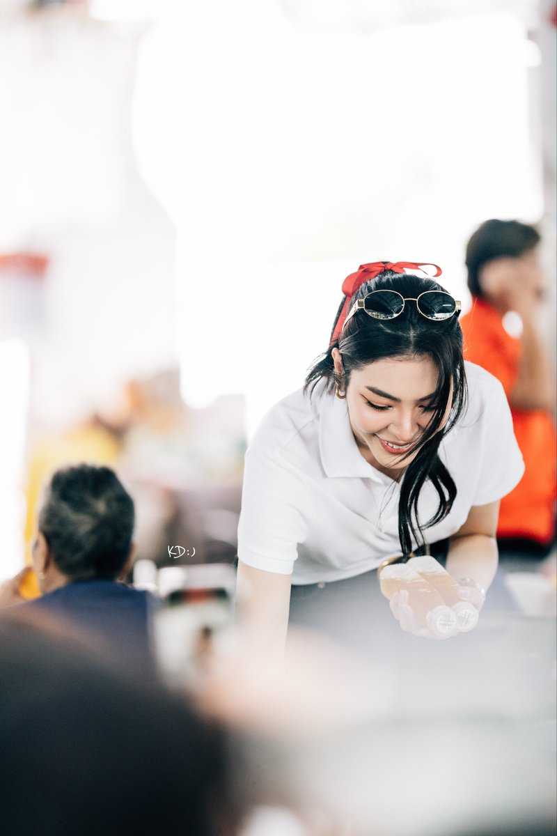 KonD___'s tweet image. 𝙃𝙖𝙥𝙥𝙞𝙚𝙧 𝙬𝙞𝙩𝙝 𝙮𝙤𝙪. 🌻✨

HAPPY BIRTHDAY PERAYA
#FayeGentleBadGirlParty
#CharityWithFaye 
#FayePeraya 
#ฝ้ายพีรญา