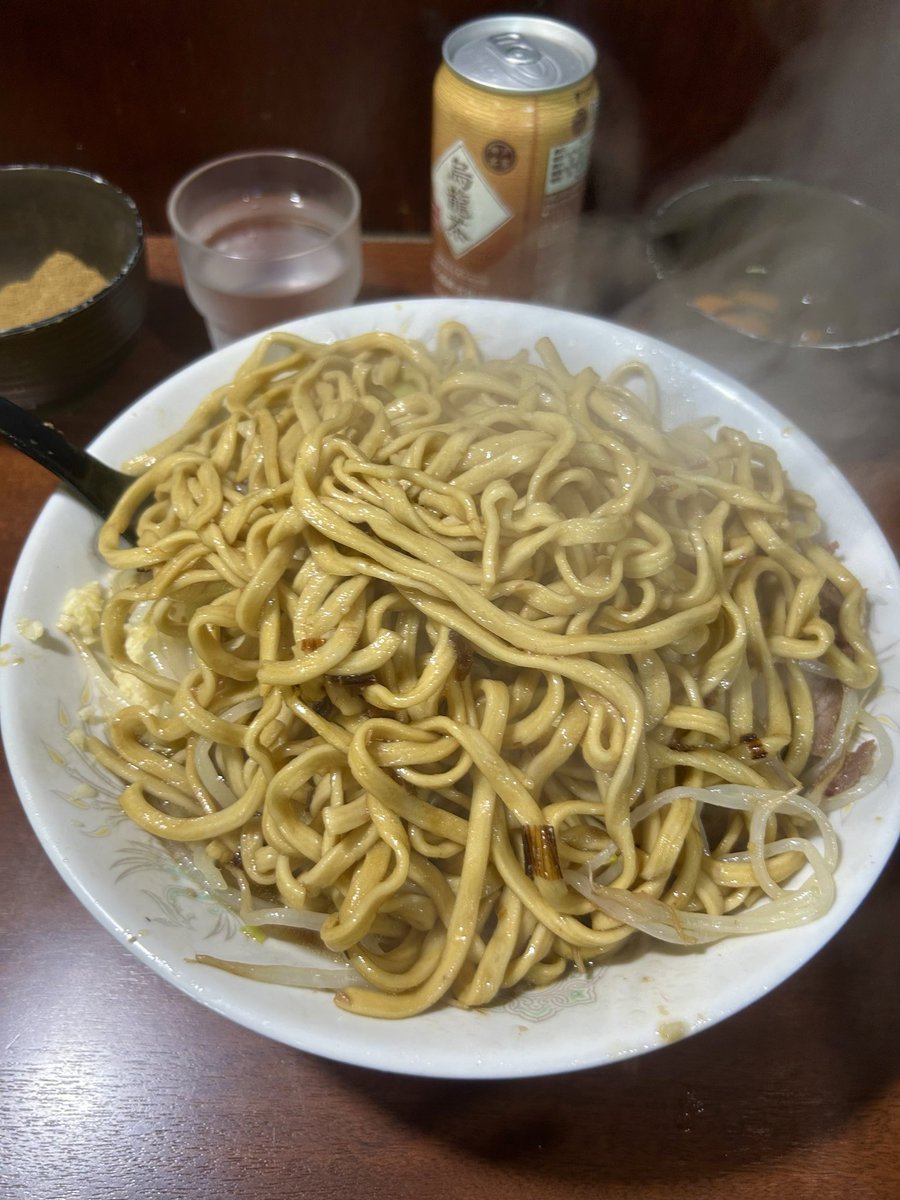 Rio4634's tweet photo. D麺

限定　焦がしネギ大盛り

魚粉　生玉子　鳥龍茶 https://t.co/Pq32zkobxu