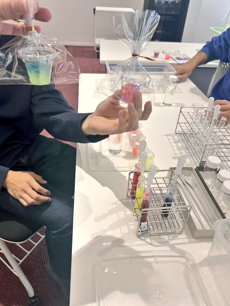 D5号館KAIT TOWN1階では10:00〜15:30まで応用化学生物学科の展示が行われています👩🏻‍🔬
＃神奈川工科大学
＃KAIT
＃オープンキャンパス