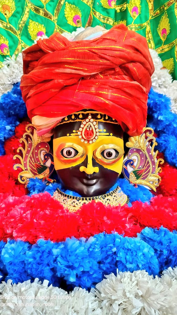 khatu_dhaam's tweet image. आशा की अंतिम जोत जलाए,
श्याम वही है जो थामे आए।