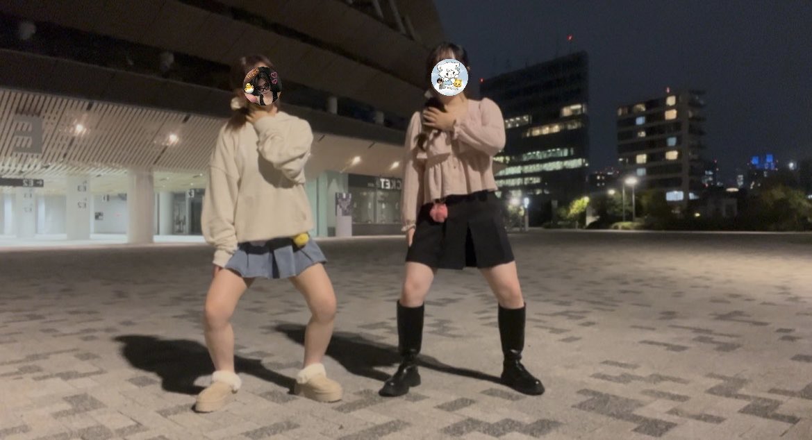 hyt_lov7's tweet image. @HINAPINYATA と&apos;&apos;海老フライフェニックス&apos;&apos;と&apos;&apos;サクサク&apos;&apos;も再現したよー！🍤🦐
絵面おもろすぎて大爆笑しながらの撮影楽しすぎたww🌟ライブでほんとに叫びますよー？！🐱🐣 #宮武颯 #鈴陽向 #WILDBLUE #かずはやてめもりー