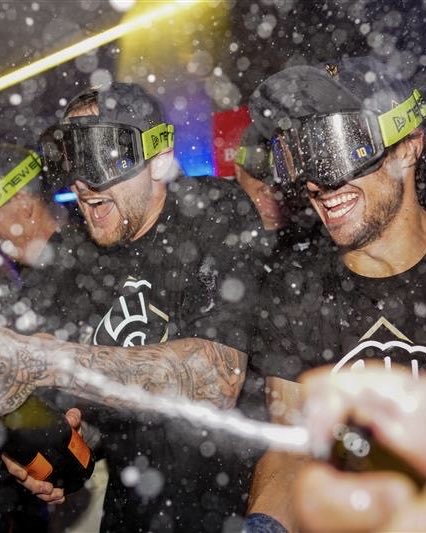 Brewers's tweet photo. Champagne tastes extra sweet tonight https://t.co/6ON1mOqKBt