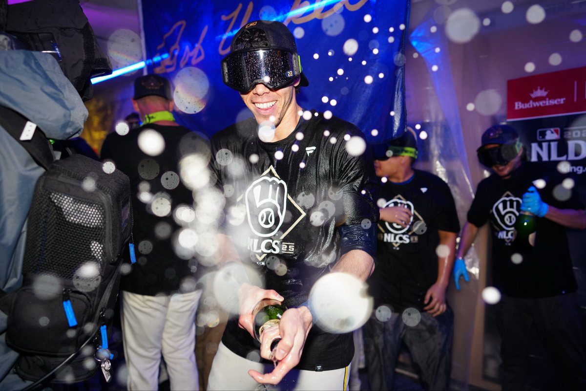 Brewers's tweet photo. Champagne tastes extra sweet tonight https://t.co/6ON1mOqKBt