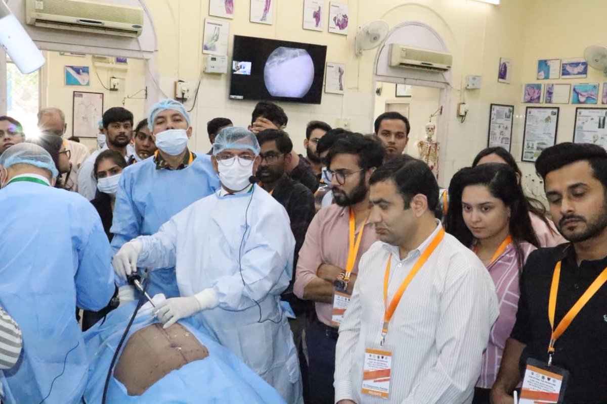 dgafms_mod's tweet image. The Department of Surgery, #AFMCPune, in association with the #PoonaSurgicalSociety, hosted a CME on Abdominal Wall Reconstructions on 11 Oct 2025. Lt Gen Pankaj P Rao, Dir &amp;amp; Comdt, #AFMC &amp;amp; Col Comdt, #AMC, inaugurated the event, which saw participation of over 200 surgeons and…