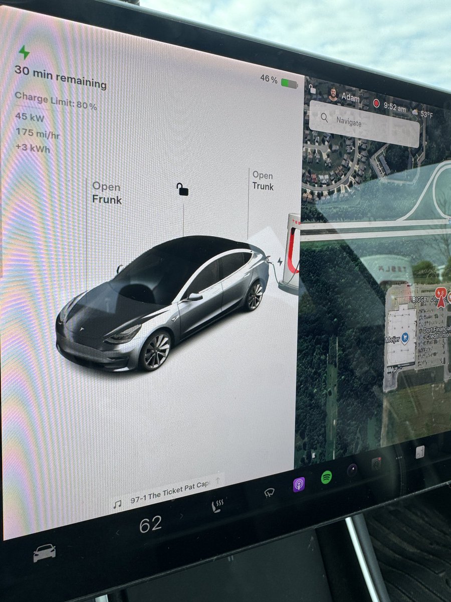 haru1512Y's tweet image. 実は、lntel Atomの テスラも充電表示来ます‼️