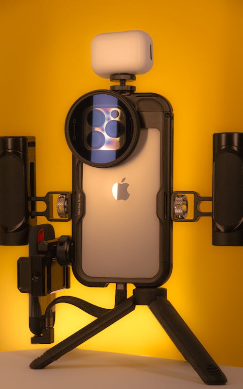 RickieShield170's tweet image. Just watched all my precious memories disappear before my eyes as I hit the dreaded "out of storage" message on my iCloud/Google Drive. I'm in a digital crisis, send help! �� #techfail #storagestruggles