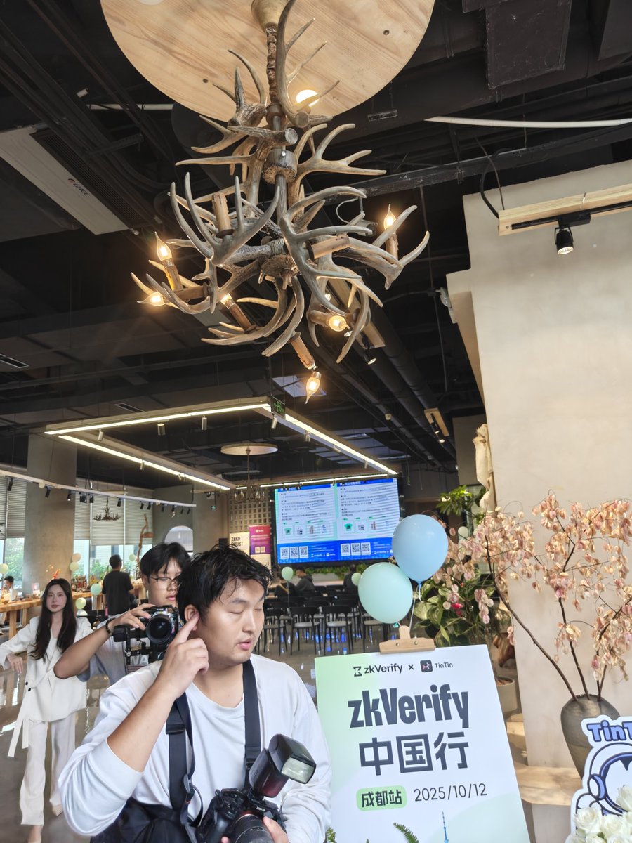 0xeBeggar's tweet image. @ZKVProtocol @TinTinLand_ZH zkv线下活动，环境很不错，去尼玛的狗0G，你看看