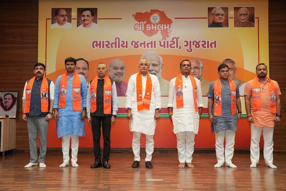 iKeshubhaiPatel's tweet image. લોહપુરુષ સરદાર વલ્લભભાઈ પટેલની 150મી જયંતીની ઉજવણીના ભાગરૂપે યોજાનાર &apos;સરદાર@150 યુનિટી માર્ચ&apos; સંદર્ભે પ્રદેશ કાર્યાલય &apos;શ્રી કમલમ્&apos; ખાતે પ્રદેશ અધ્યક્ષ શ્રી @MLAJagdish જીની અધ્યક્ષતામાં પ્રદેશ કાર્યશાળા યોજાઈ. 

#Sardar150