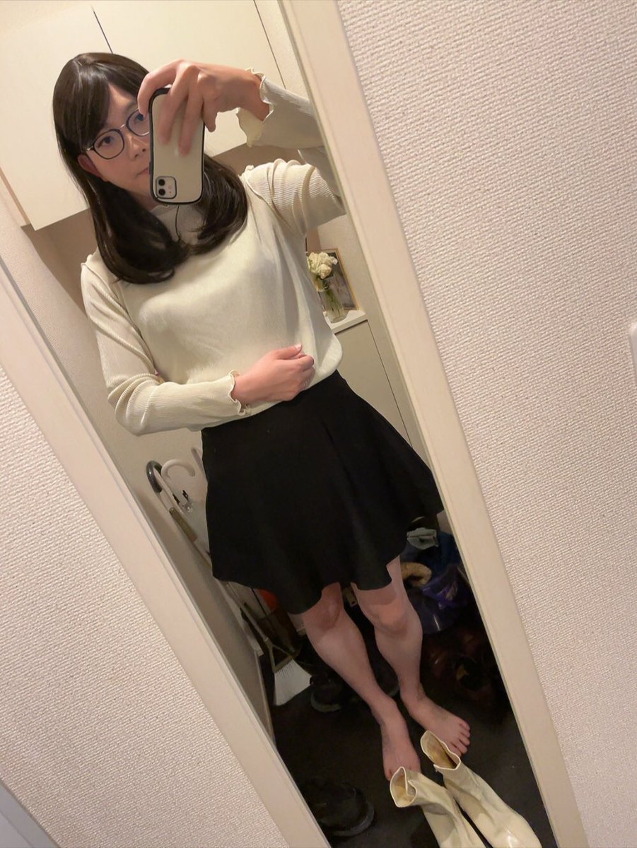yuiyui45_zyosou's tweet photo. お家で1人撮影📷
涼しくなったからディズニーに行きたい💕
#女装 
#女装好きと繋がりたい 
#女装男子は自撮りを上げろ https://t.co/oaPsZkQlBR