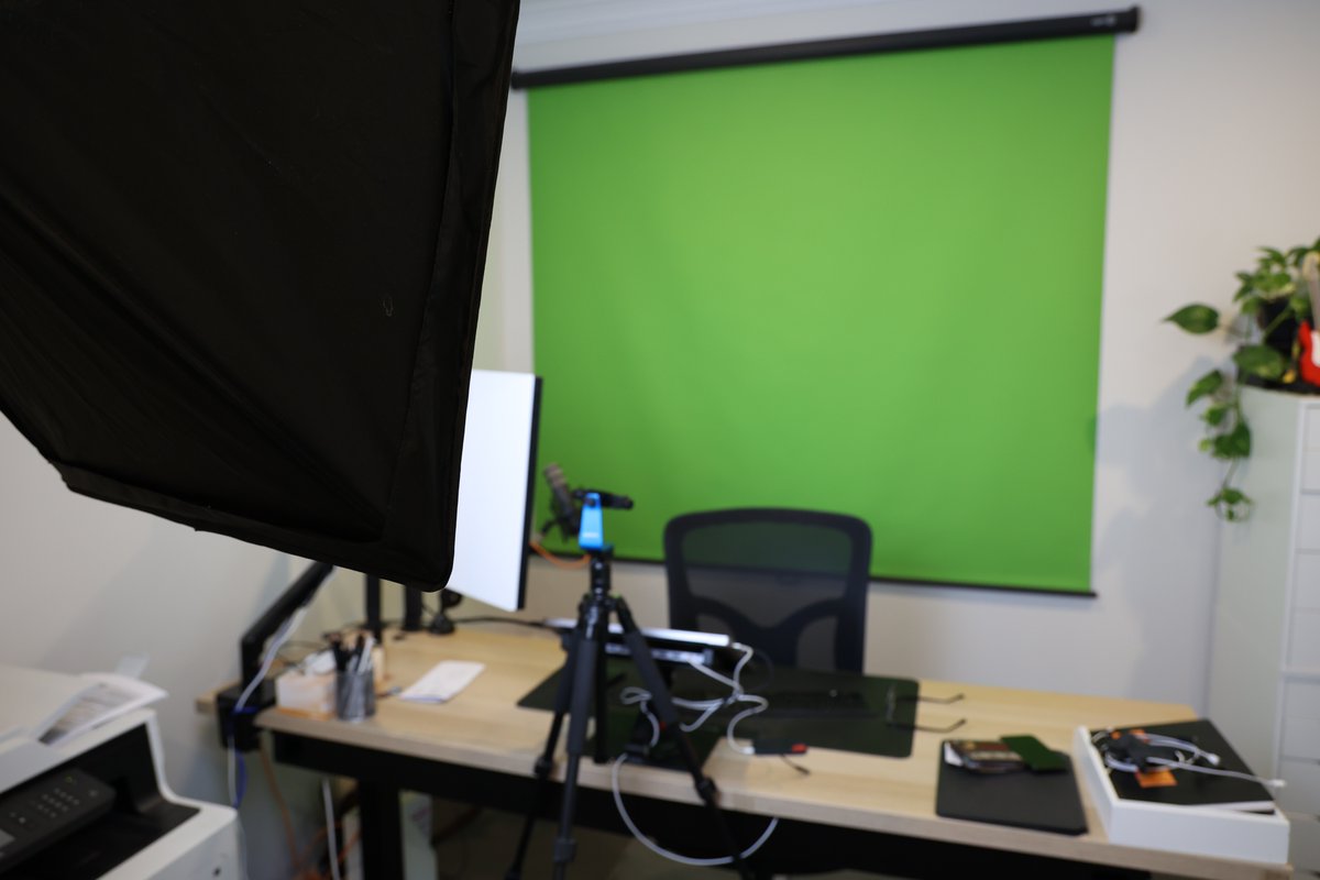 SpecTrainingRTO's tweet image. Behind the scenes: today our instructional designer was finalising a new module on Blended Learning. What topic do you want to see us cover next? #TrainingDesign