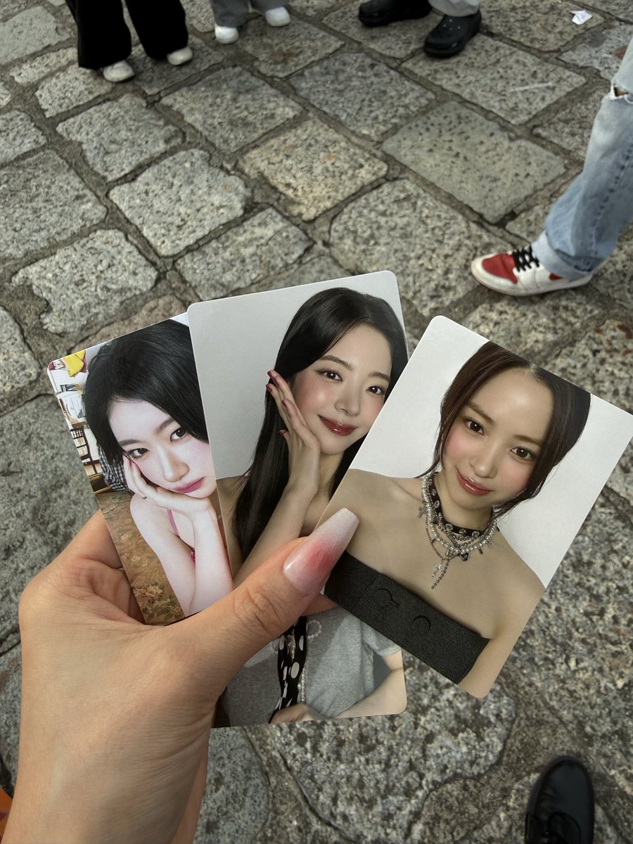 g_dragonstdv08's tweet photo. ITZY ON-AIR交換

求）イェジ

譲)リア、チェリョン、リュジン

今すぐ現地で交換可能です
よろしくお願いします🙇🏻‍♀️ https://t.co/gf1RcGecww