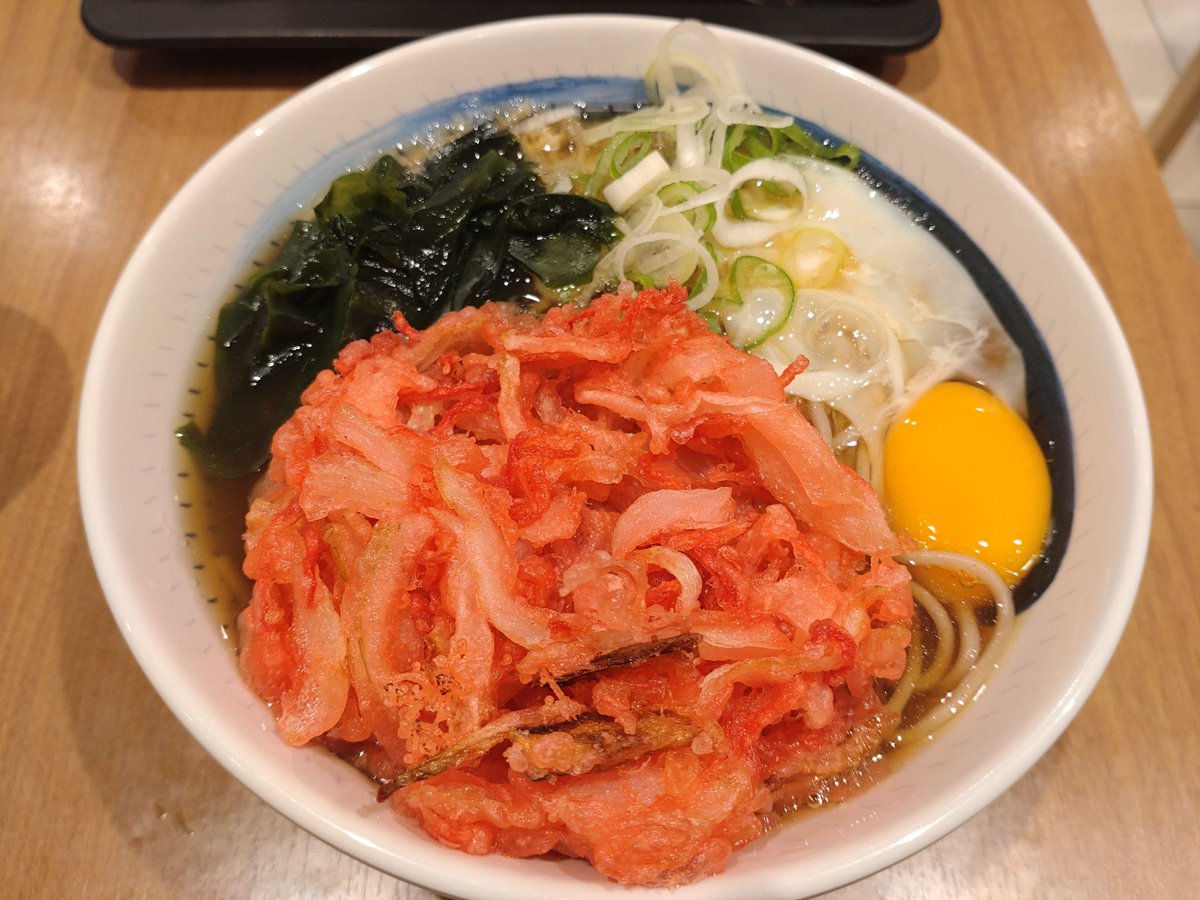 今日のランチは安定のしぶそば。
大好きな紅しょうが天！