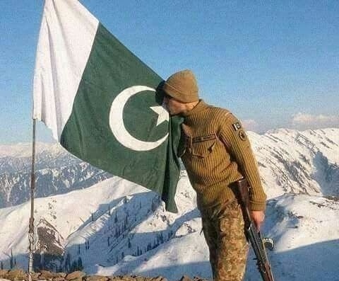 haks_08's tweet photo. #پاک_فوج_ہماری_شان https://t.co/mS6uuoNvhb