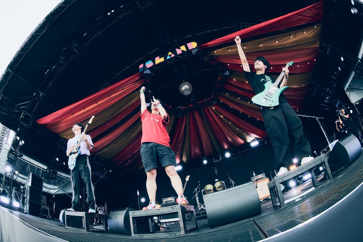 tokyoislandfes's tweet image. 【#TOKYOISLAND PHOTO】
￼
10/12(日) ISLAND STAGE
超能力戦士ドリアン (@durian_official)

撮影＝山川哲矢