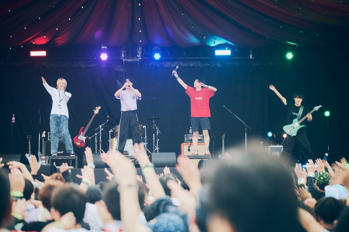 tokyoislandfes's tweet image. 【#TOKYOISLAND PHOTO】
￼
10/12(日) ISLAND STAGE
超能力戦士ドリアン (@durian_official)

撮影＝山川哲矢