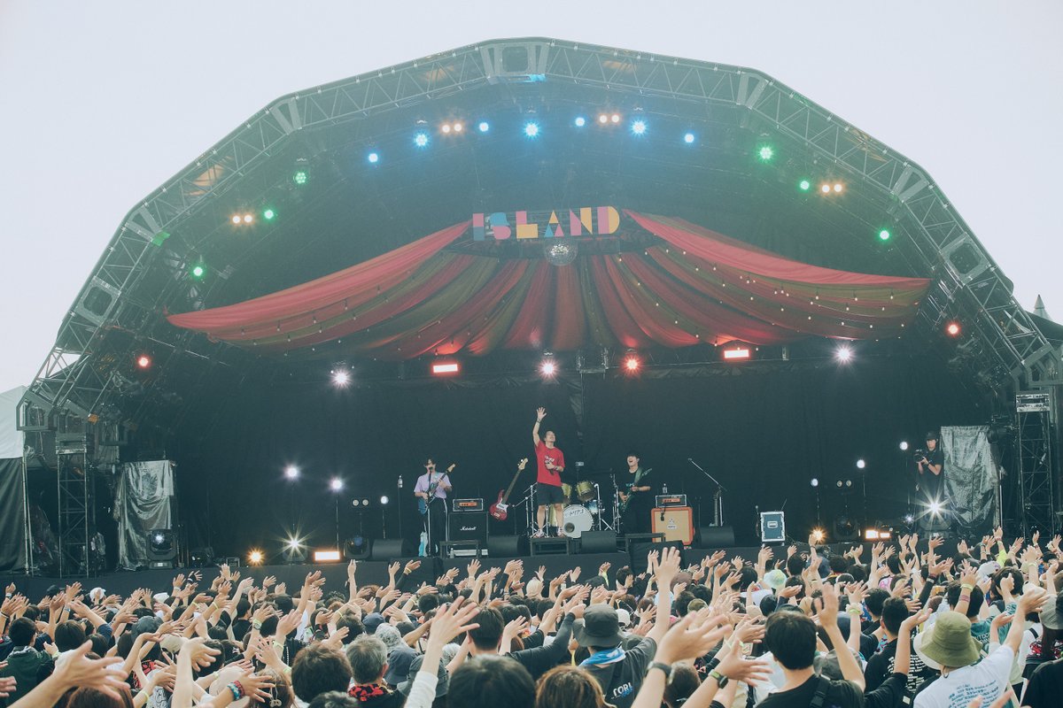 tokyoislandfes's tweet image. 【#TOKYOISLAND PHOTO】
￼
10/12(日) ISLAND STAGE
超能力戦士ドリアン (@durian_official)

撮影＝山川哲矢