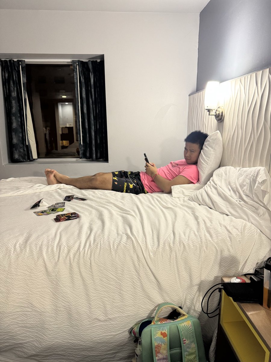 I think my first day 2 opponent is prepping extra hard for our match.. please send help! 🫣 <a href="/dapperdiscs/">dapperdiscs</a>