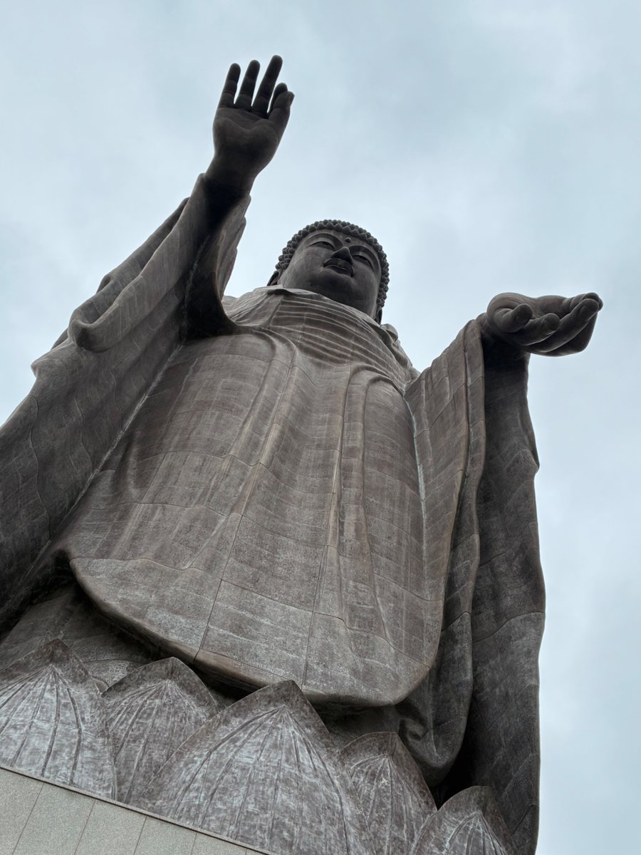 デカい大仏、デカ仏(ブツ)