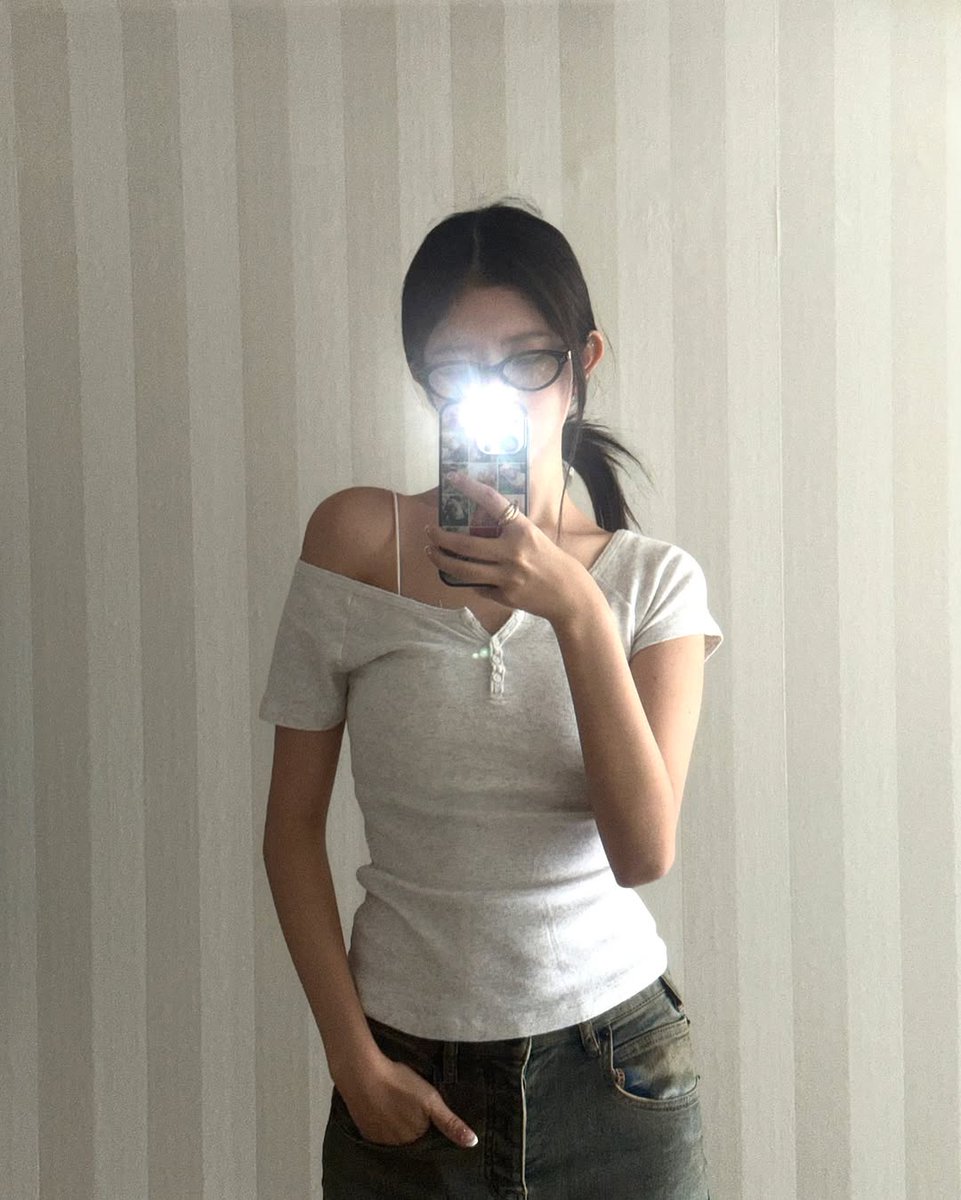TEAMREIGLOBAL's tweet photo. (2)

#IVE #아이브 #アイヴ 
#REI #레이 #レイ https://t.co/k1LV3agBf2