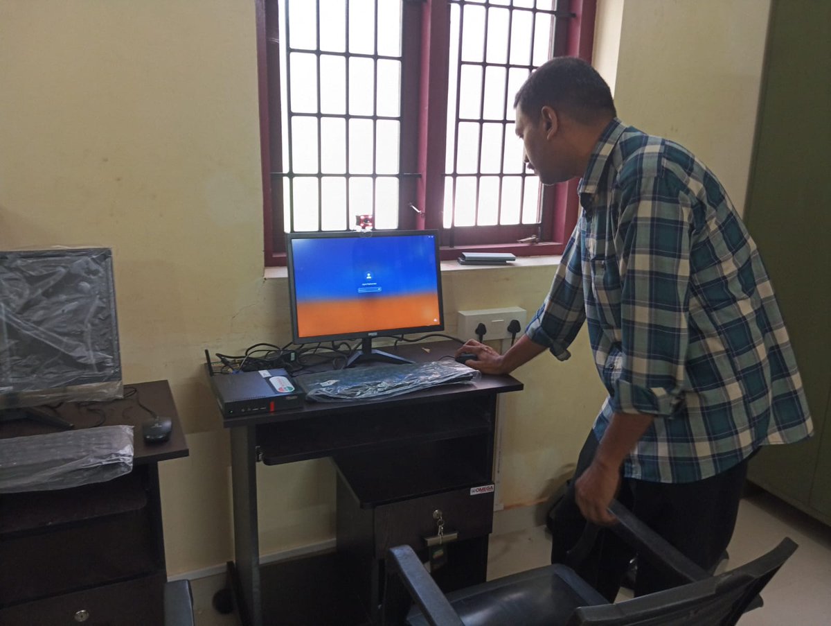apnipathshala_'s tweet image. Program focus at our newly opened POD in Chembhookavu, Thrissur: skill-based learning. Typing, safe internet use, docs/slides, email, and starter coding-so children from financially and socially disadvantaged families gain real, usable skills.

#ApniPathshala #Thrissur…