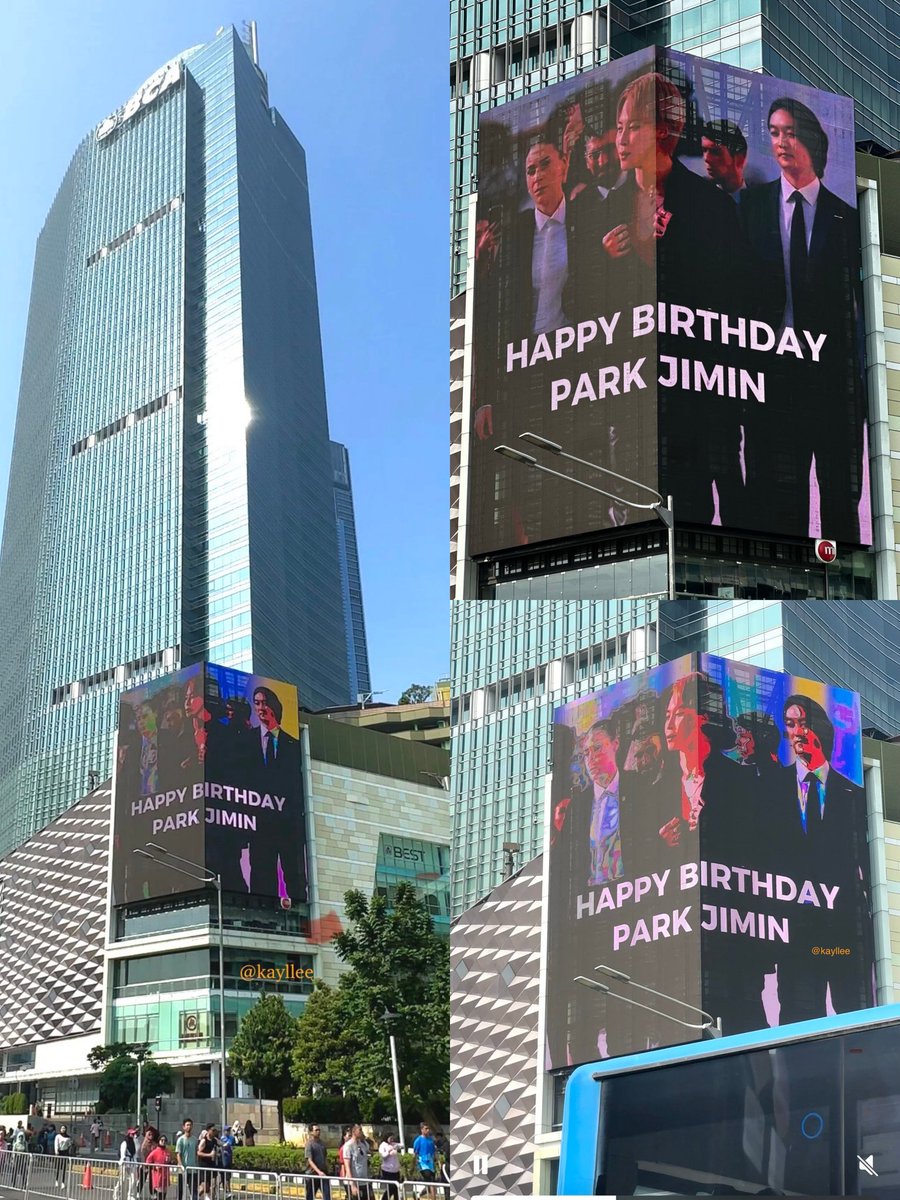 jimin_lil_devil's tweet photo. OMGGGG 😳 THIS IS SO HUGEEEEEEEEE....WOW ! 

Jimin’s birthday is celebrated in style! His billboard at Bundaran HI, Jakarta, looks stunning n capturing the attention of ppl across the city.

Thank you so much @PJM_INA 🥰💛
#JiminDay2025 https://t.co/nAFdnVXlh7