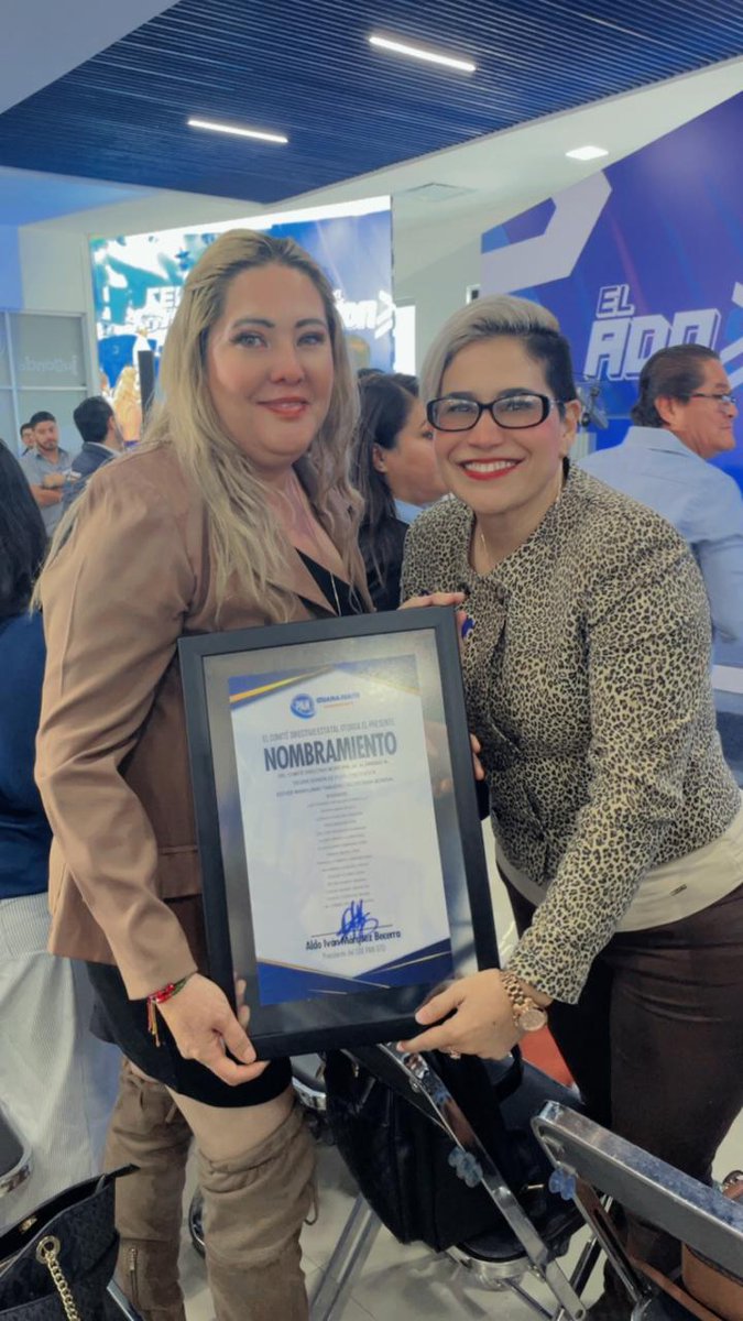 Esther Mandujano tweet media