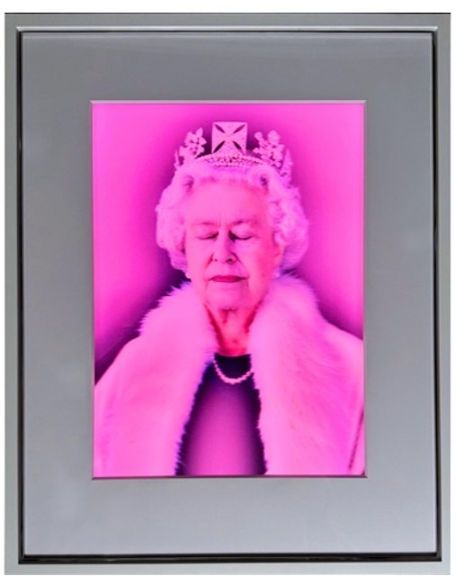 EChimalio's tweet image. New at The Drang Gallery: Chris Levine's stunning Lightness Of Being Lenticular Lightbox (Pink). This mesmerizing light sculpture measures 75 x 55 cm. A must-see! #TheDrangGallery, #ChrisLevine, #LightnessOfBeing, #PinkArt, #Sculpture artnet.com/artists/chris-…