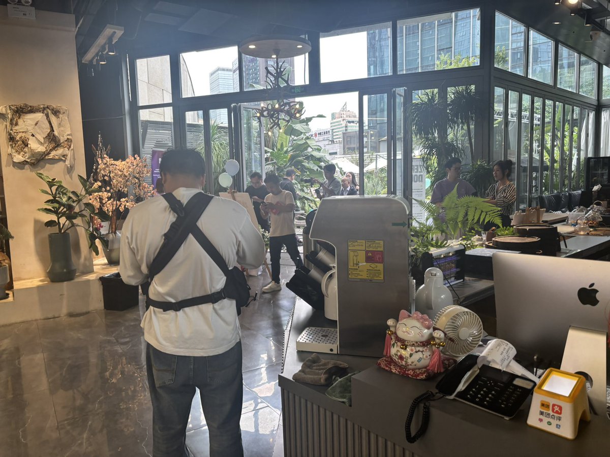 imokokok27's tweet image. 刚刚参加了zkVerify与TinTin联手打造的零知识证明线下技术分享会，脑洞大开！zkVerify团队深入浅出地解析了ZKP技术内核，还有超多密码学应用场景的硬核分享。现场与众多开发者面对面交流，解锁了区块链与数据隐私的无限可能。干货满满，能量爆棚！这波知识充电太及时了！@OurTinTinLand  @ZKVProtocol