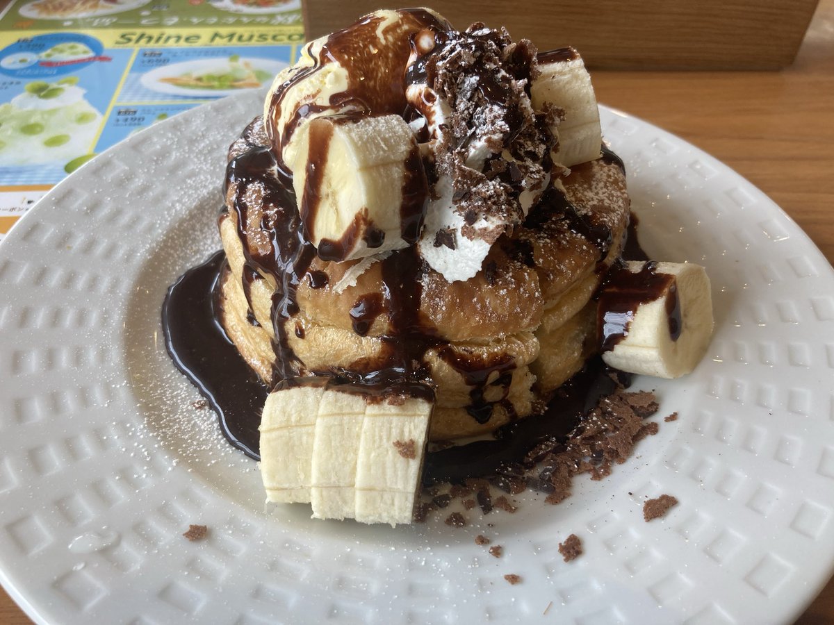 COCOSの背徳のチョコバナナココッシュ🧁😋これは美味い✨️そして背徳感😱💦夫婦そろって太ってまうな