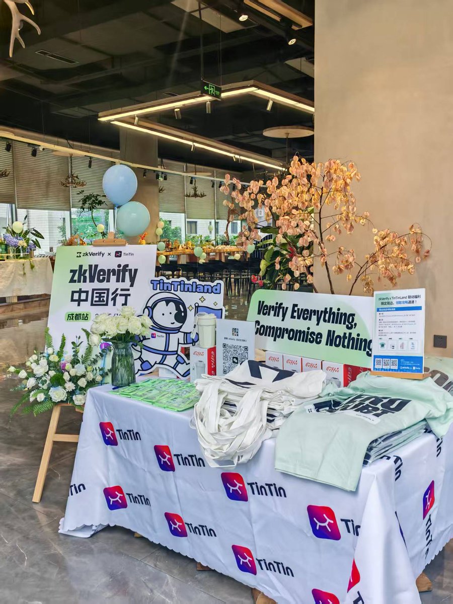 Cloullia_Maple's tweet image. 在@ZKVProtocol 和@TinTinLand_ZH 现场，成都站终于来了，友友们快来面基呀～