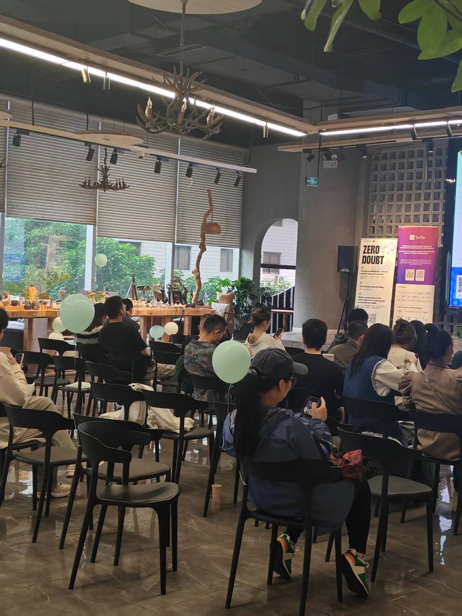 Cloullia_Maple's tweet image. 在@ZKVProtocol 和@TinTinLand_ZH 现场，成都站终于来了，友友们快来面基呀～