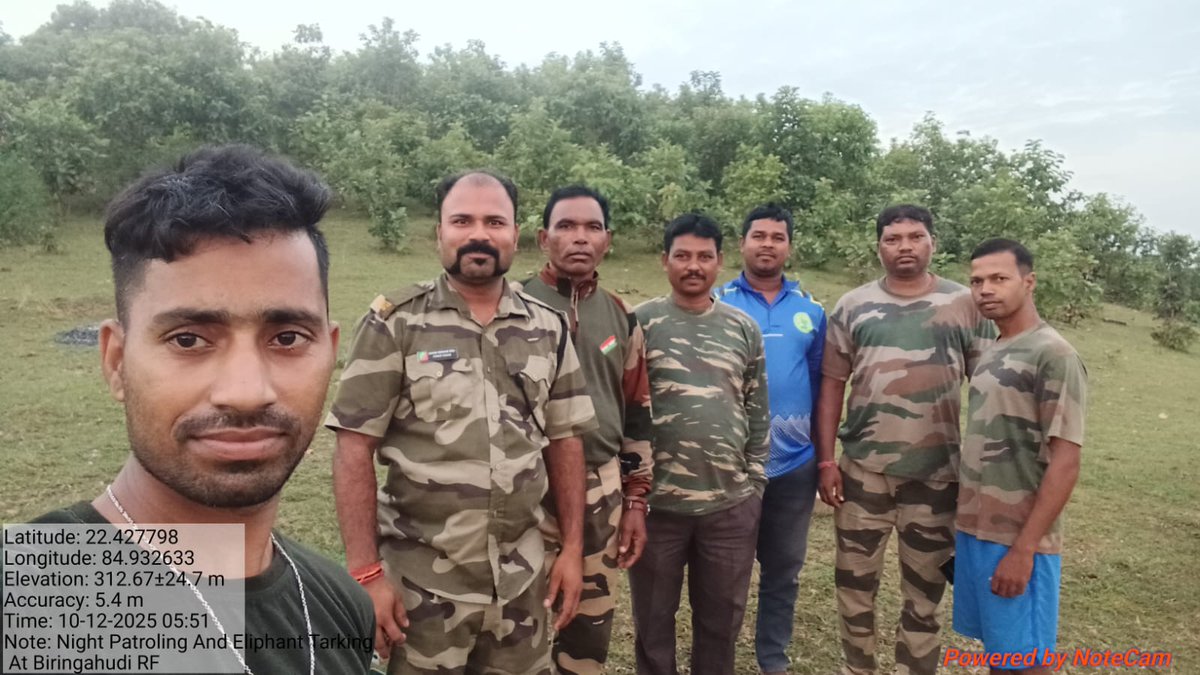 DfoRourkela's tweet image. 🌅 Morning sighting!
Elephant tracking duty at Dhumaghara RF, Biramitrapur Range.
Forest staff vigilant to ensure elephant safety. 🐘💚
#ElephantProtection #RourkelaForestDivision
@pccfodisha 
@PCCFWL_Odisha 
@moefcc 
@ForestDeptt 
@RourkelaRc79045 
@Yash81848406
