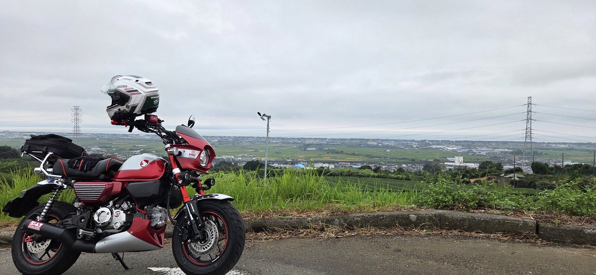 曇天だけど雨やんだからツー🏍
駿河湾一望出来る場所、晴れたら綺麗なんだろなぁ( ˘• ₃ • )
また来よう
 #モンキー125