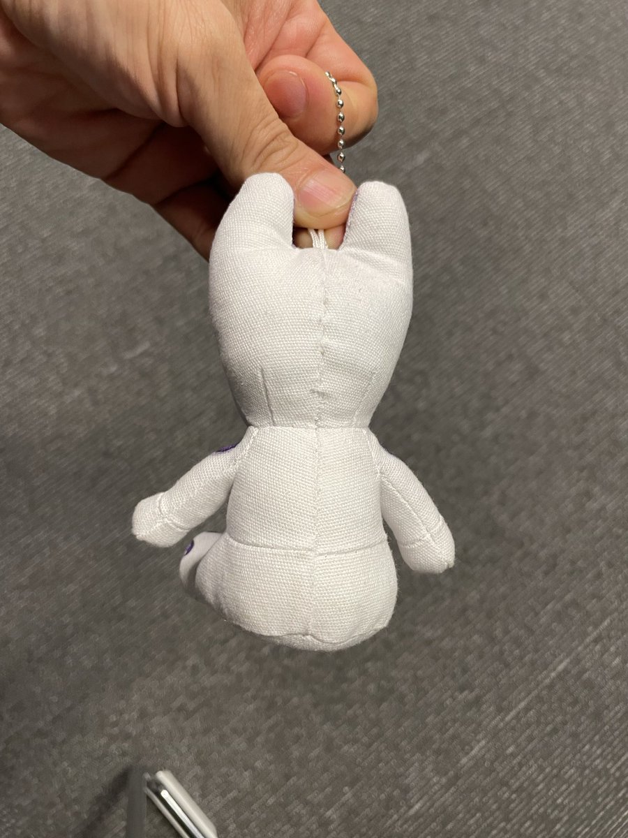 #内田雄馬アトリエ
#ファイナルよろしくお願いします
#今朝体重計ったら昨日より300グラム痩せてました
#今井君が今日もがんばるうまやります？って言ってきたのでもういいんじゃないかと一蹴しておきました
#フリーザうまを超えるうまを僕は思いつかない
#右
#左
#後ろ