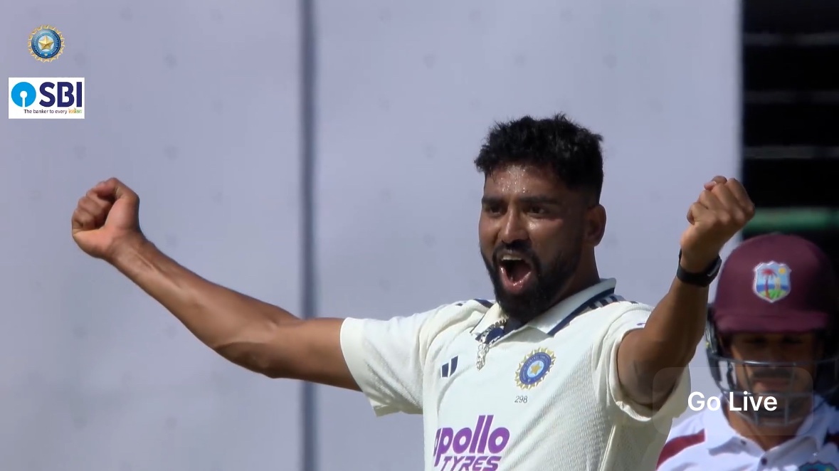 MidnightMusinng's tweet image. Mohammad Siraj picks up the 1st wicket of the innings !! 

#INDvWI #INDvsWI