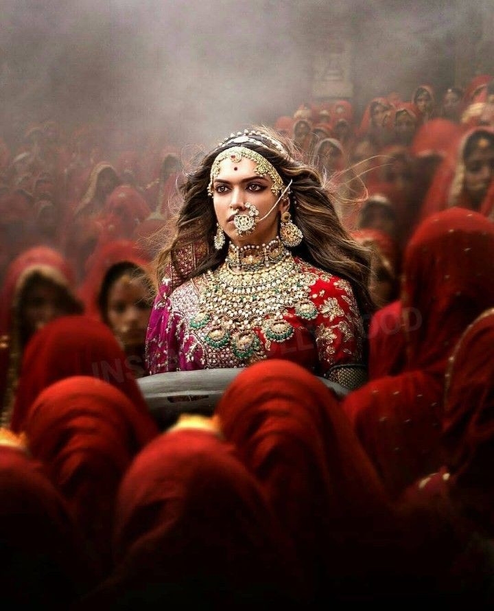 shutupari_'s tweet image. Unpopular opinion but alia Bhatt&apos;s  acting skill is far better than Deepika Padukone&apos;s  acting skill  .
End debate 💁‍♀️