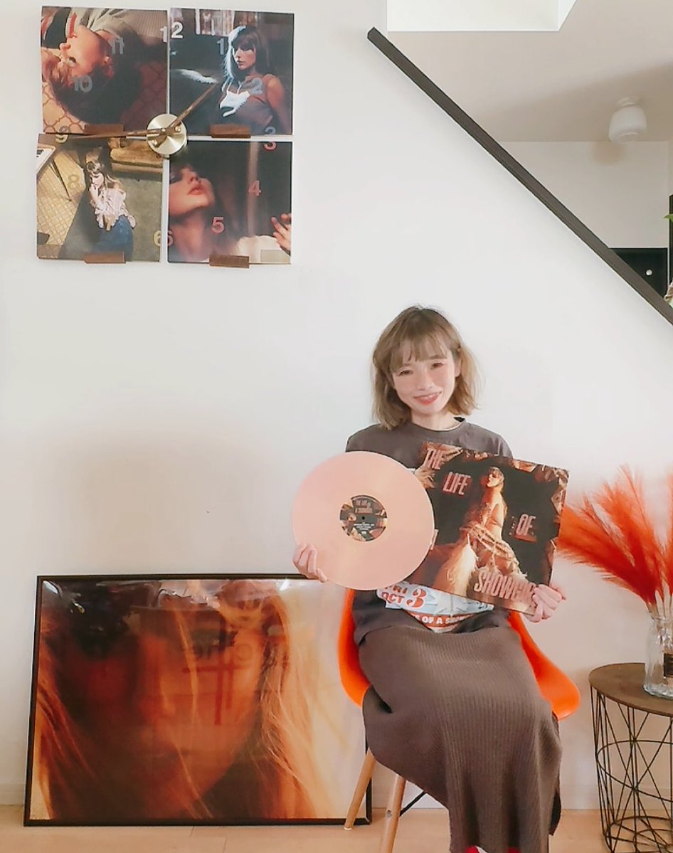 abby__swiftie's tweet image. Finally... I opened Summertime Sritz Pink Shimmer Vinyl💗
And finally I met this big poster🫶

 #TSTheLifeOfAShowgirl 
@taylornation13 @taylorswift13
