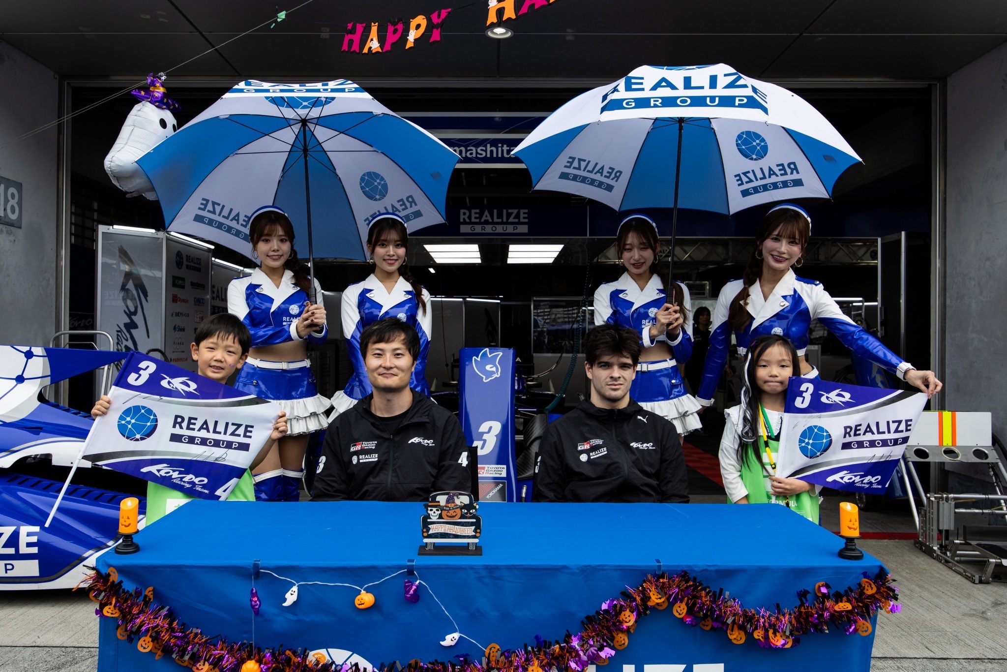 KONDORACING TEAM 近藤真彦 スタッフ実使用 ダウンXL KONDORACING TEAM 近藤真彦 スタッフ実使用 ダウンXL