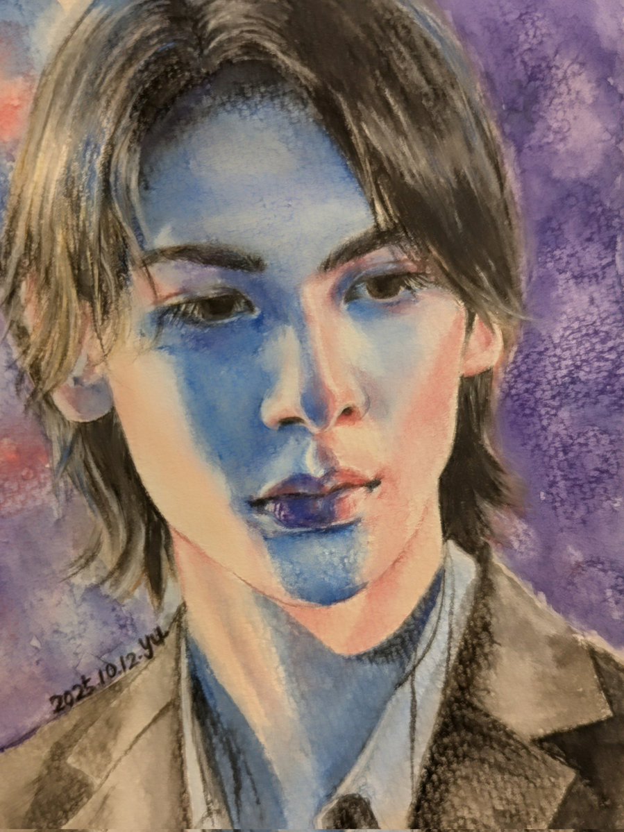 SnowManお絵描き
No.41カヲル (#ラウール )
#愛のがっこう
何度繰り返したかわからない諦めの表情は
ひどく脆くて崩れやすい仮面のよう
こんな表情に慣れていいわけがないんだ

心が痛いけど、胸に突き刺さるこの表情を描き残したかったです
次は 笑顔を描きます